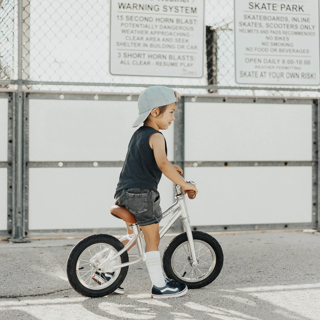 Banwood First Go Balance Bike - Chrome Special Edition Sale 4 Banwood First Go Balance Bike - Chrome Special Edition Sale