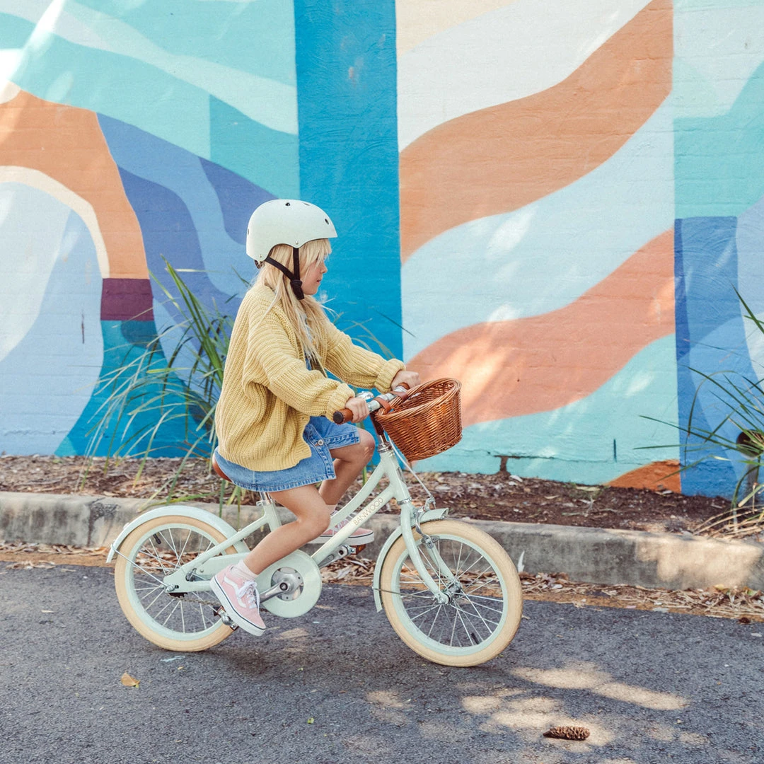 Banwood Classic Pedal Bicycle - Mint Bikes & Trikes 2 Banwood Classic Pedal Bicycle - Mint Bikes & Trikes