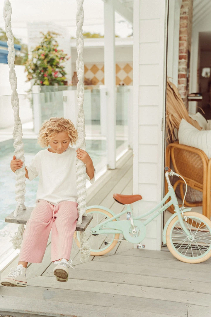 Banwood Classic Pedal Bicycle - Mint Bikes & Trikes 6 Banwood Classic Pedal Bicycle - Mint Bikes & Trikes