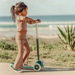 Banwood Scooter - Green Bikes & Trikes