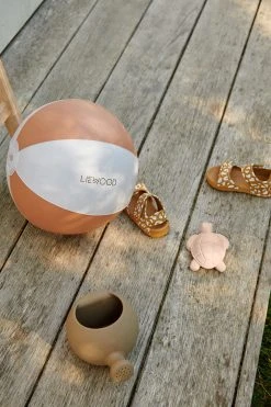 Liewood - Hazel Watering Can - Peppermint Holiday Shop 15 Liewood - Hazel Watering Can - Peppermint Holiday Shop