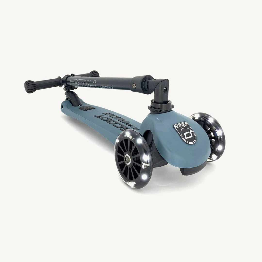 Scooters And Ride Ons Scoot And Ride Scooter - Highwaykick 3 LED In Steel 5 Scooters And Ride Ons Scoot And Ride Scooter - Highwaykick 3 LED In Steel