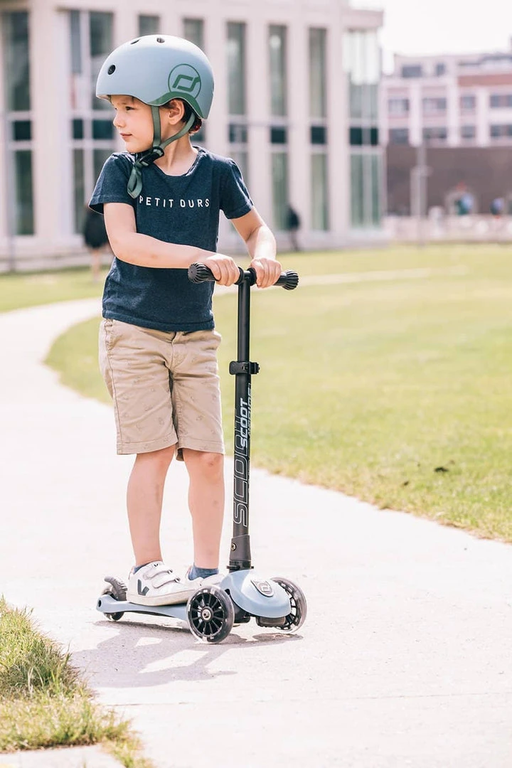 Scooters And Ride Ons Scoot And Ride Scooter - Highwaykick 3 LED In Steel 7 Scooters And Ride Ons Scoot And Ride Scooter - Highwaykick 3 LED In Steel