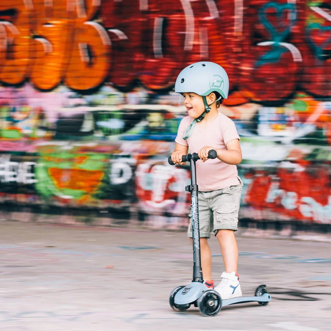 Scooters And Ride Ons Scoot And Ride Scooter - Highwaykick 3 LED In Steel 2 Scooters And Ride Ons Scoot And Ride Scooter - Highwaykick 3 LED In Steel