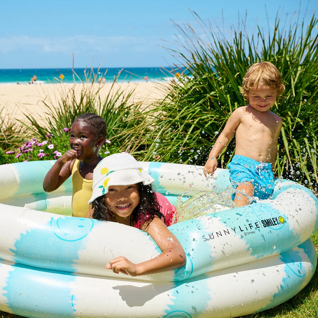 Sunnylife - The Pool Smiley Paddling Pool Holiday Shop 2 Sunnylife - The Pool Smiley Paddling Pool Holiday Shop